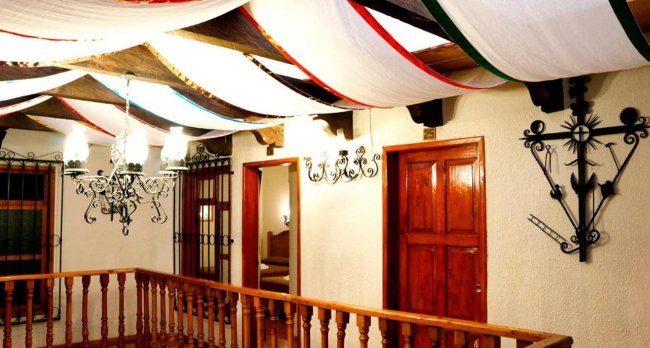 Hotel Don Quijote San Cristóbal de Las Casas Exteriör bild