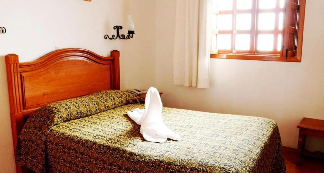 Hotel Don Quijote San Cristóbal de Las Casas Exteriör bild