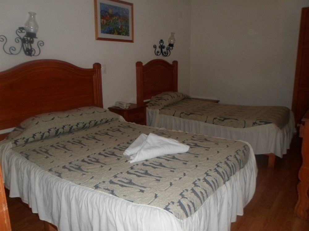 Hotel Don Quijote San Cristóbal de Las Casas Exteriör bild