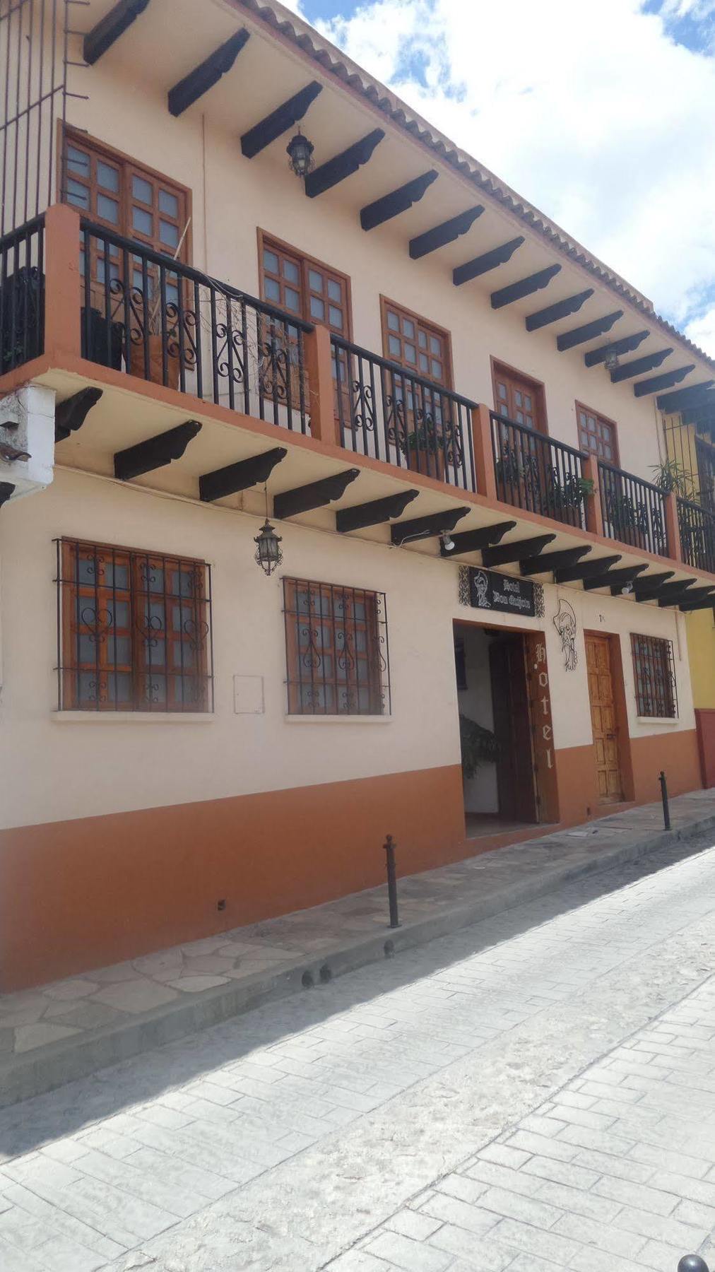 Hotel Don Quijote San Cristóbal de Las Casas Exteriör bild